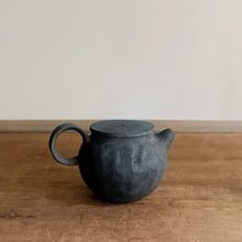 Charger l'image dans la galerie, 栁川晶子 Y22 茶壺B