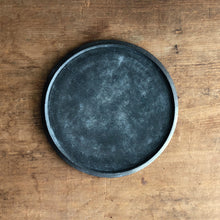 画像をギャラリービューアに読み込む, 千田稚子 S02 黒輪縁プレート小