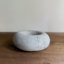 Charger l'image dans la galerie, 栁川晶子 Y34 ドーナッツ茶盤
