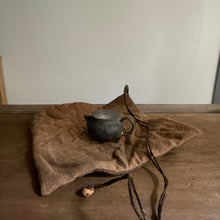 Charger l'image dans la galerie, 曖昧 A03  茶器包A
