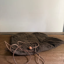 Charger l'image dans la galerie, 曖昧 A03  茶器包E
