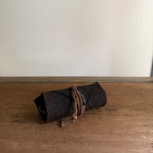 Charger l'image dans la galerie, 曖昧 A11  紐付き麻布A
