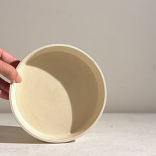 Charger l'image dans la galerie, 加藤かずみ K050 台皿16cm(IV)
